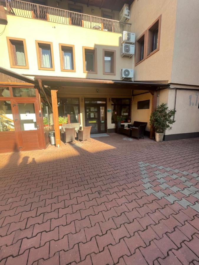 Pension Cleopatra Târgu-Mureş Zewnętrze zdjęcie