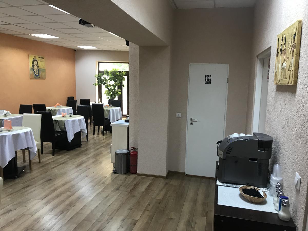 Pension Cleopatra Târgu-Mureş Zewnętrze zdjęcie